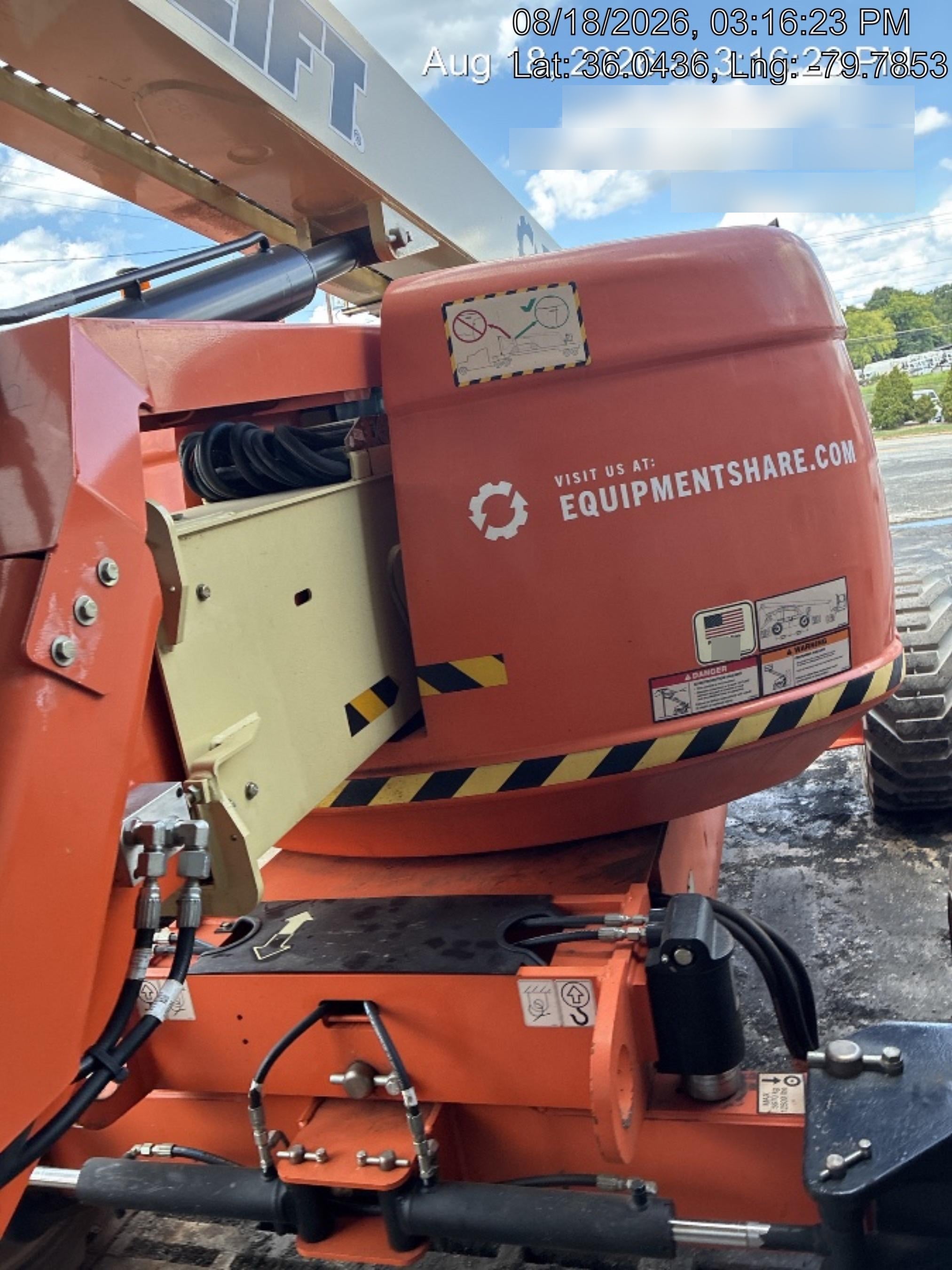 2023 JLG 600AJ