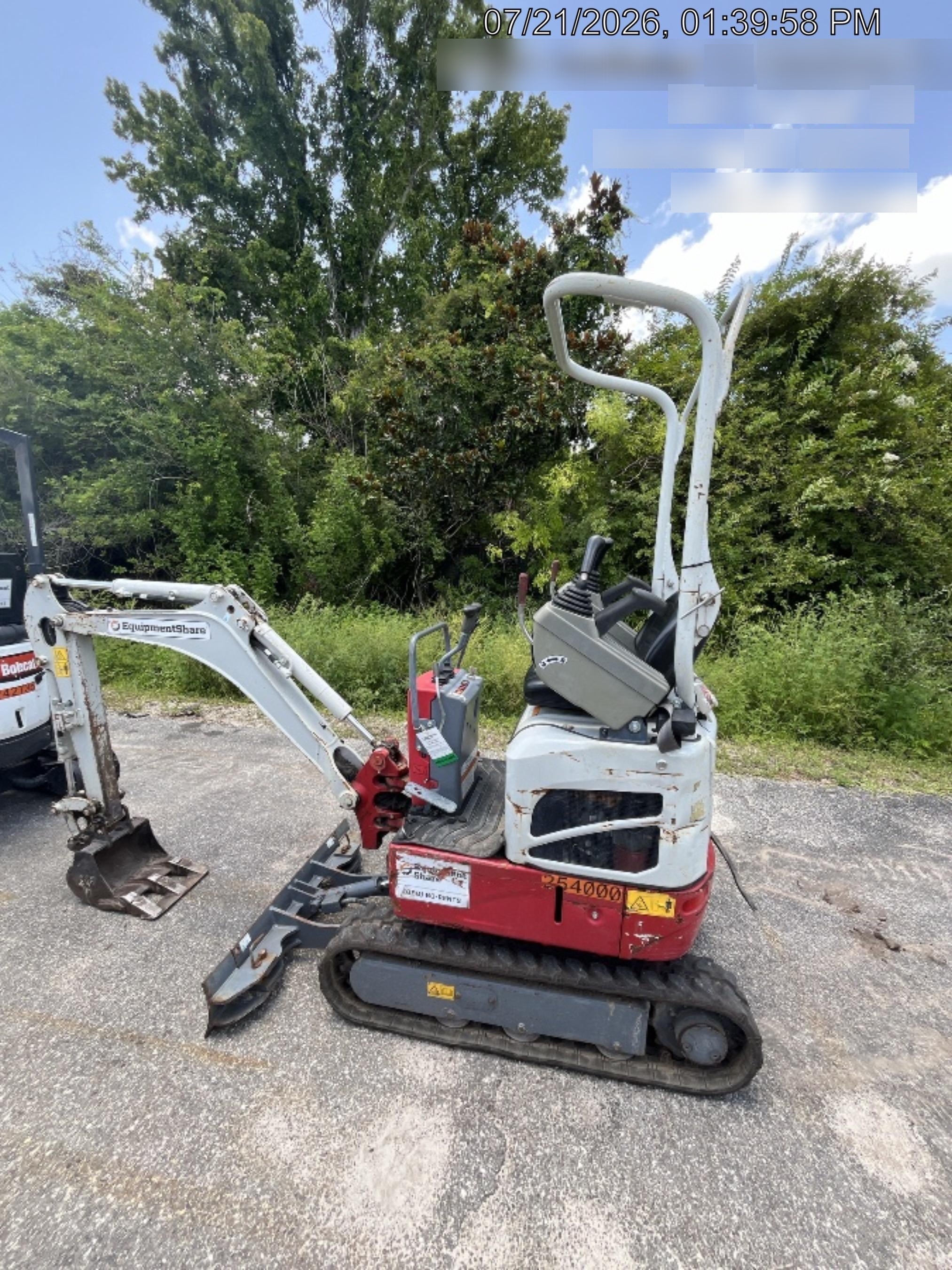 2022 TAKEUCHI TB210R