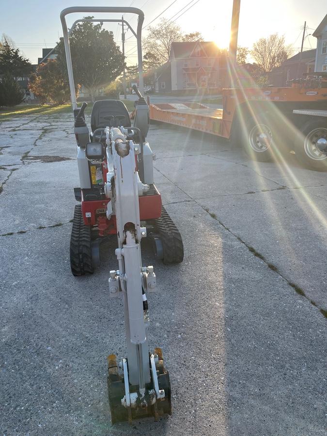 2023 TAKEUCHI TB210R