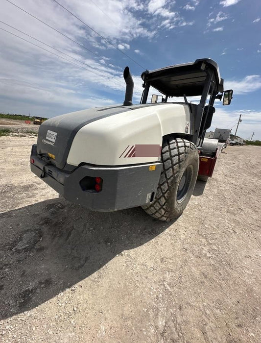 2023 DYNAPAC CA2500D