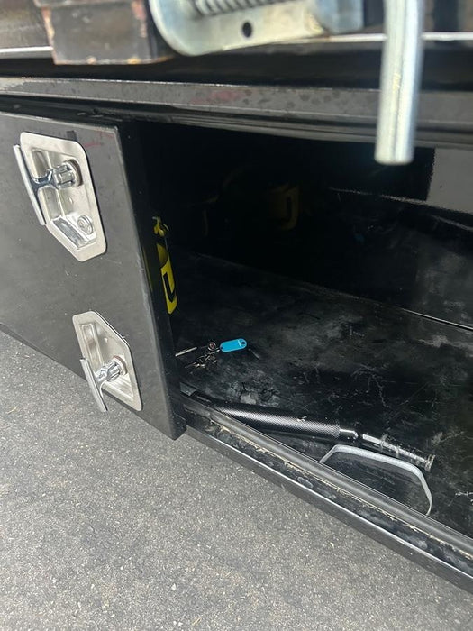 2023 CHEVROLET C5500 Stake Bed - Rental