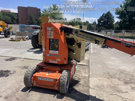 2022 JLG E300AJP