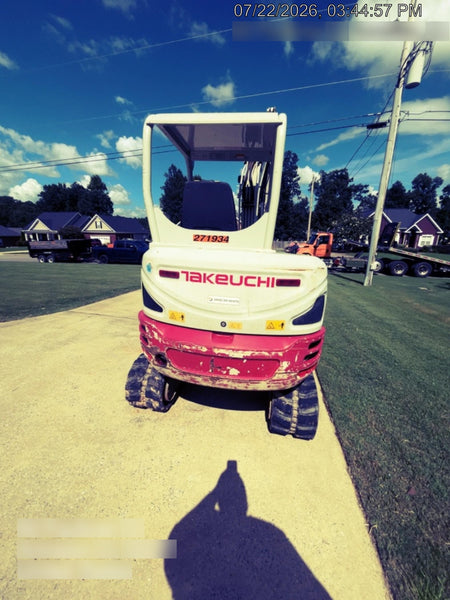 2022 TAKEUCHI TB235-2R