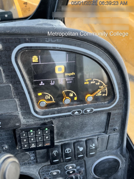 2022 JCB 512-56