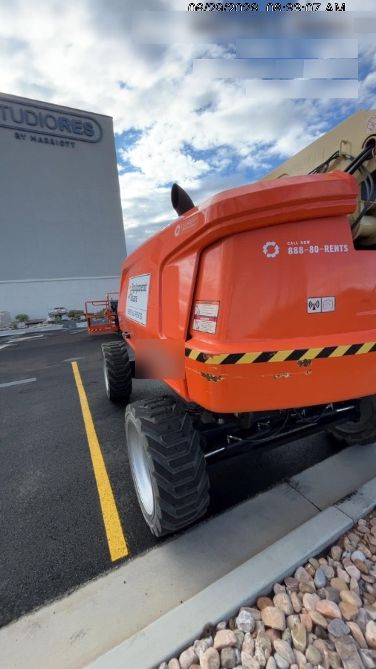 2024 JLG 660SJ