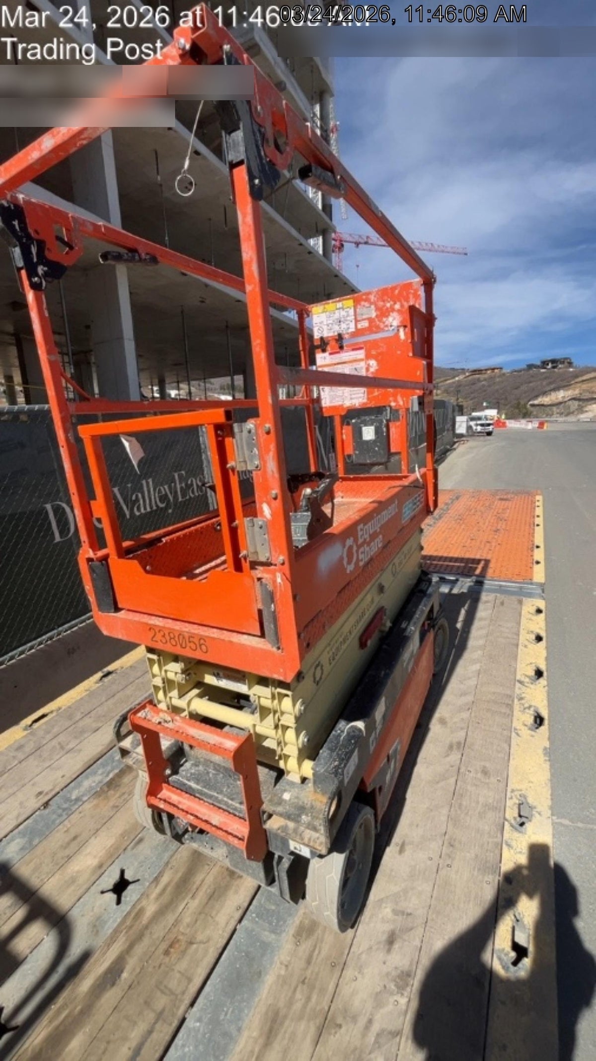 2022 JLG ES1932