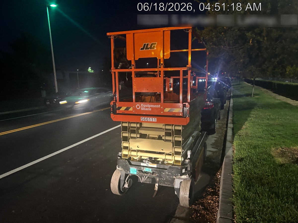 2025 JLG ES3246