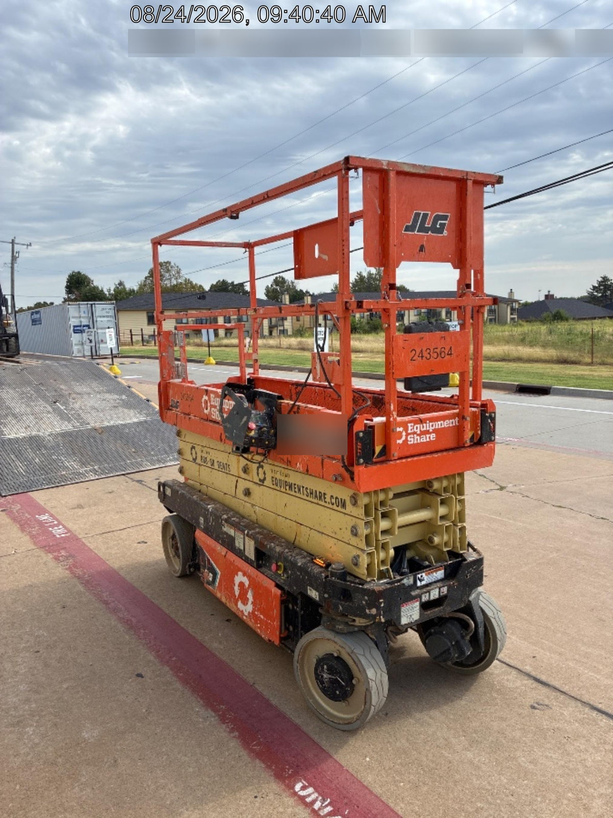 2022 JLG ES2632