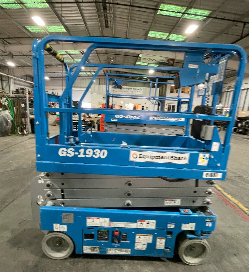 2019 Genie GS-1930 Half Height Swing Gate, 800W Inverter