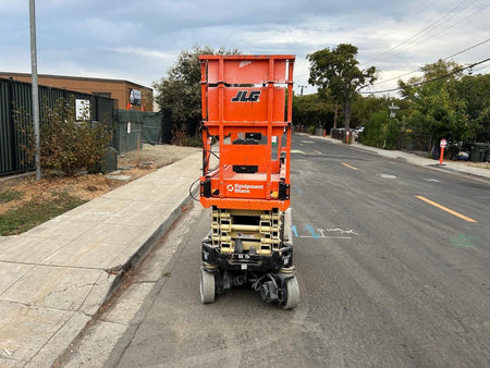 2022 JLG ES1932