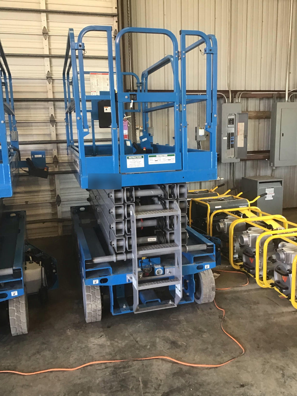 2018 Genie GS-3246 Genie GS-3246 w/Folding rails, Full height swing gate