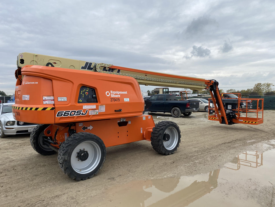 2022 JLG 660SJ