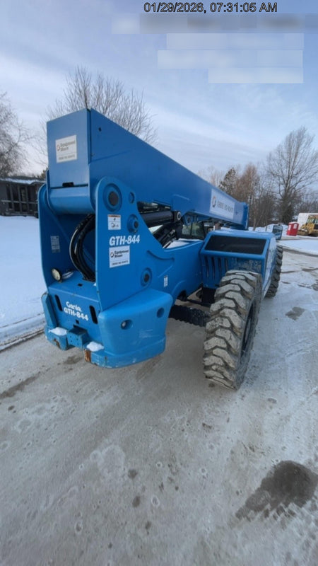 2022 GENIE GTH-844