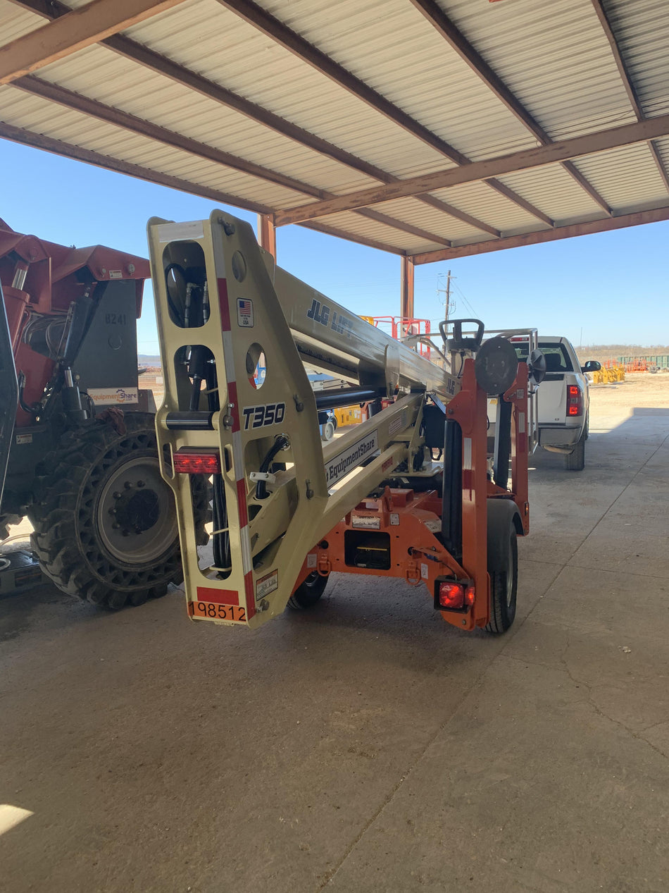 2022 JLG T350