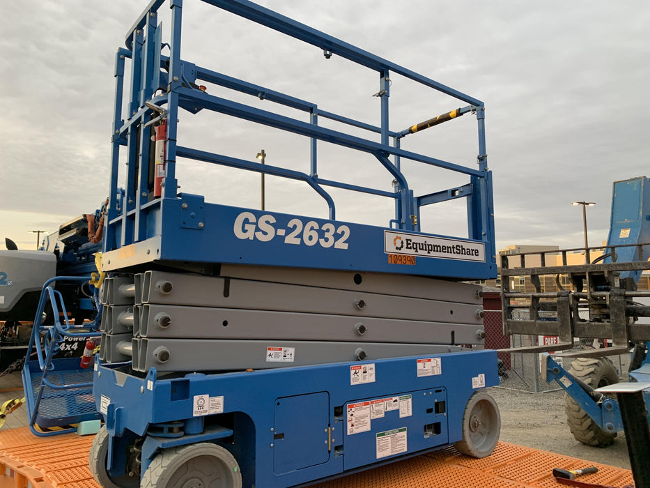 2020 Genie GS-2632 Solid NM Tires, Folding Rails with Half-Height Swing Gate, Beacon, 800W Invertor