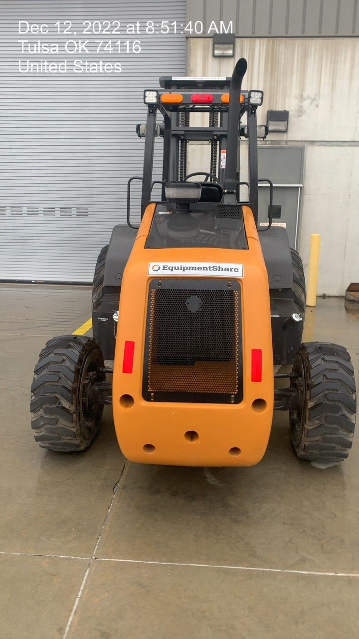 2023 CASE 588H