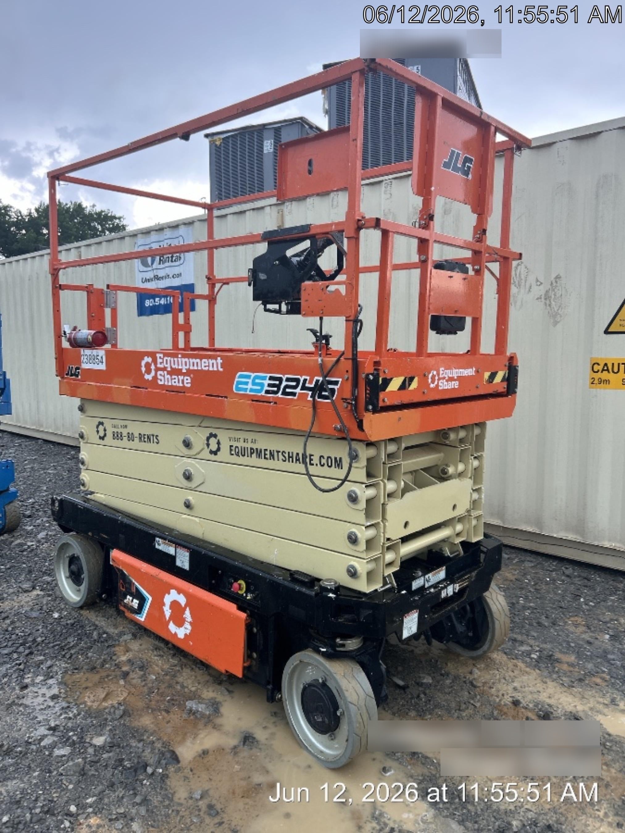 2022 JLG ES3246