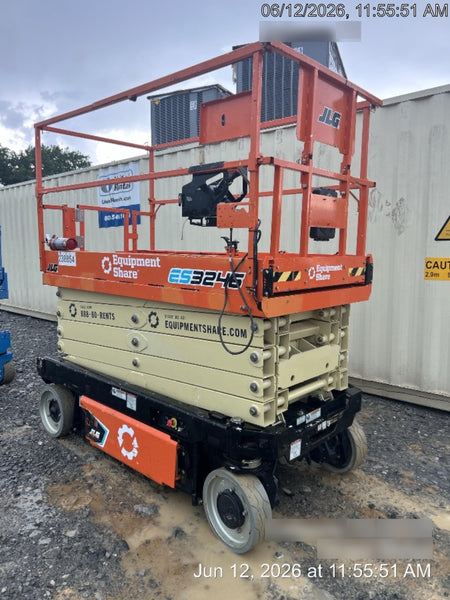 2022 JLG ES3246