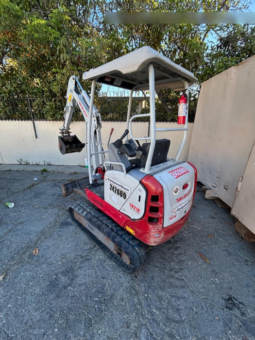 2021 TAKEUCHI TB216R
