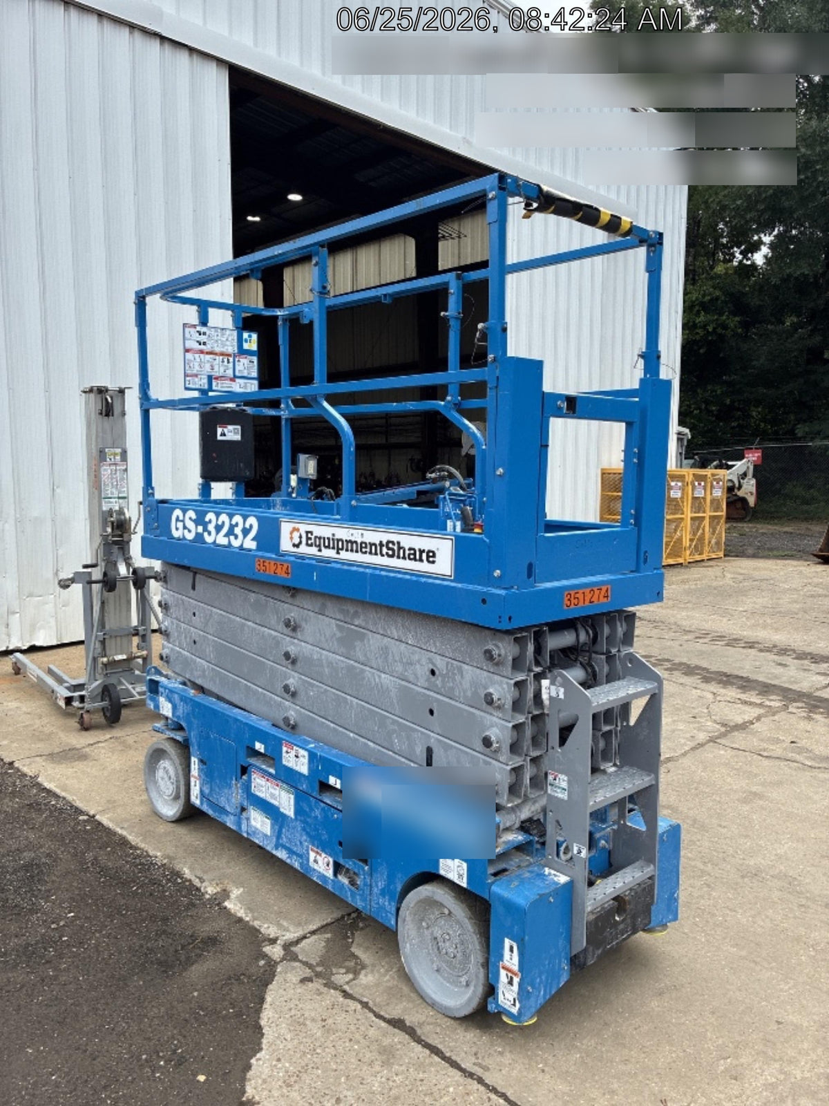 2023 GENIE GS-3232