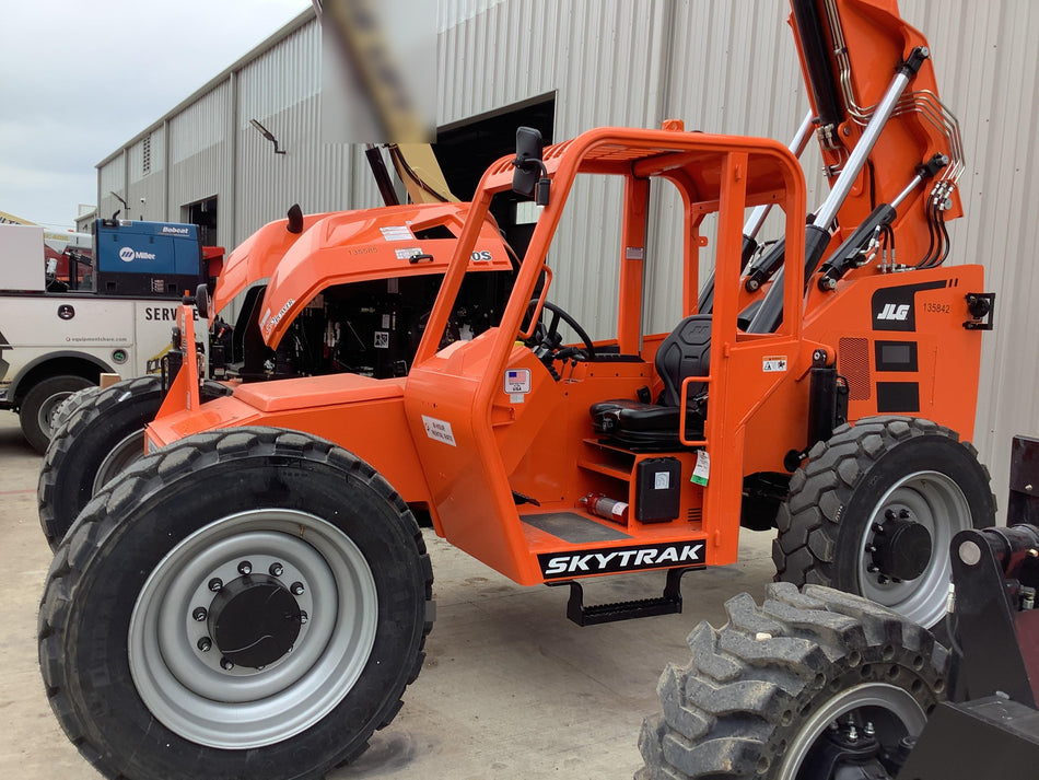 2021 SKYTRAK 8042