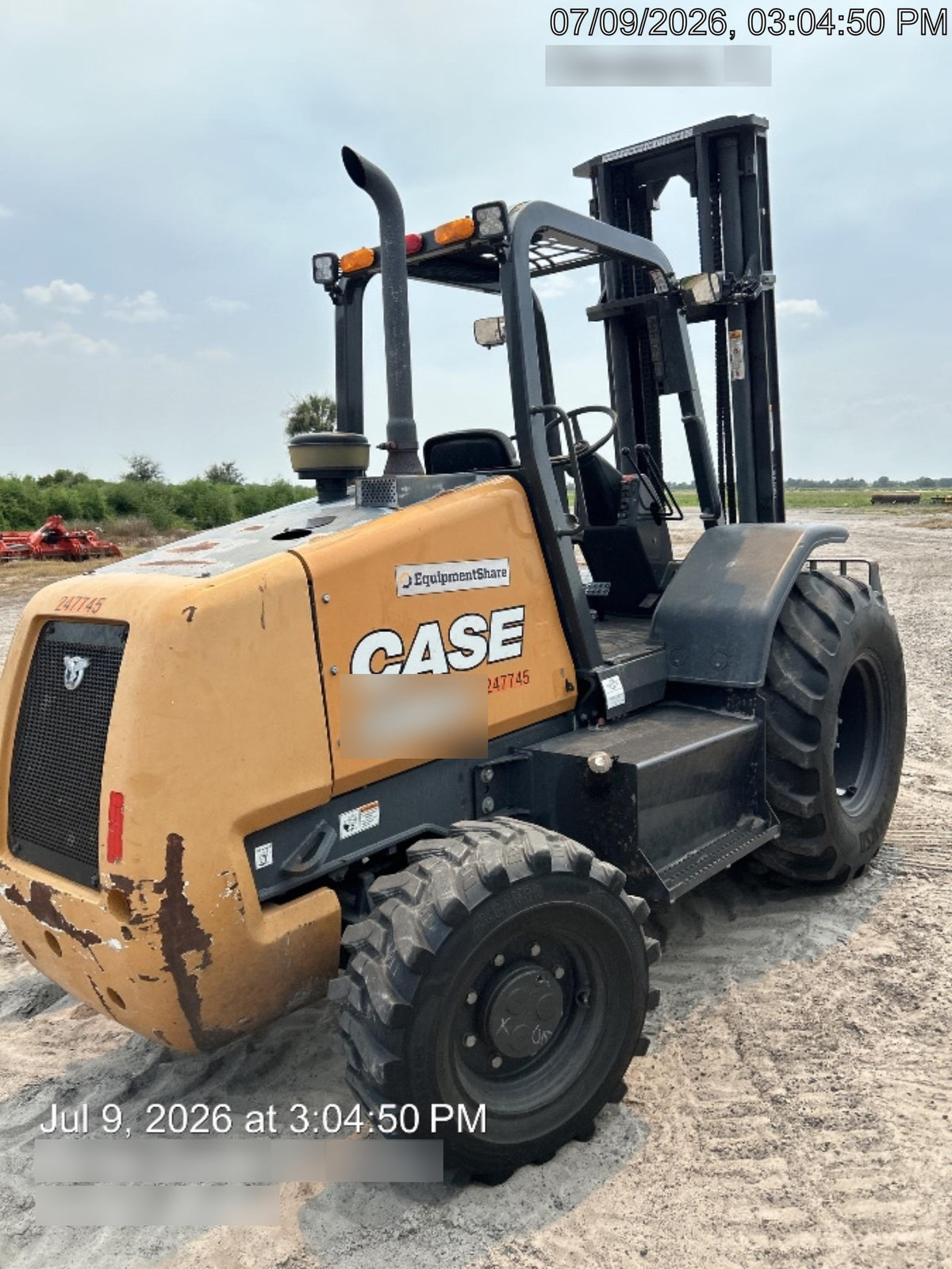 2022 CASE 586H
