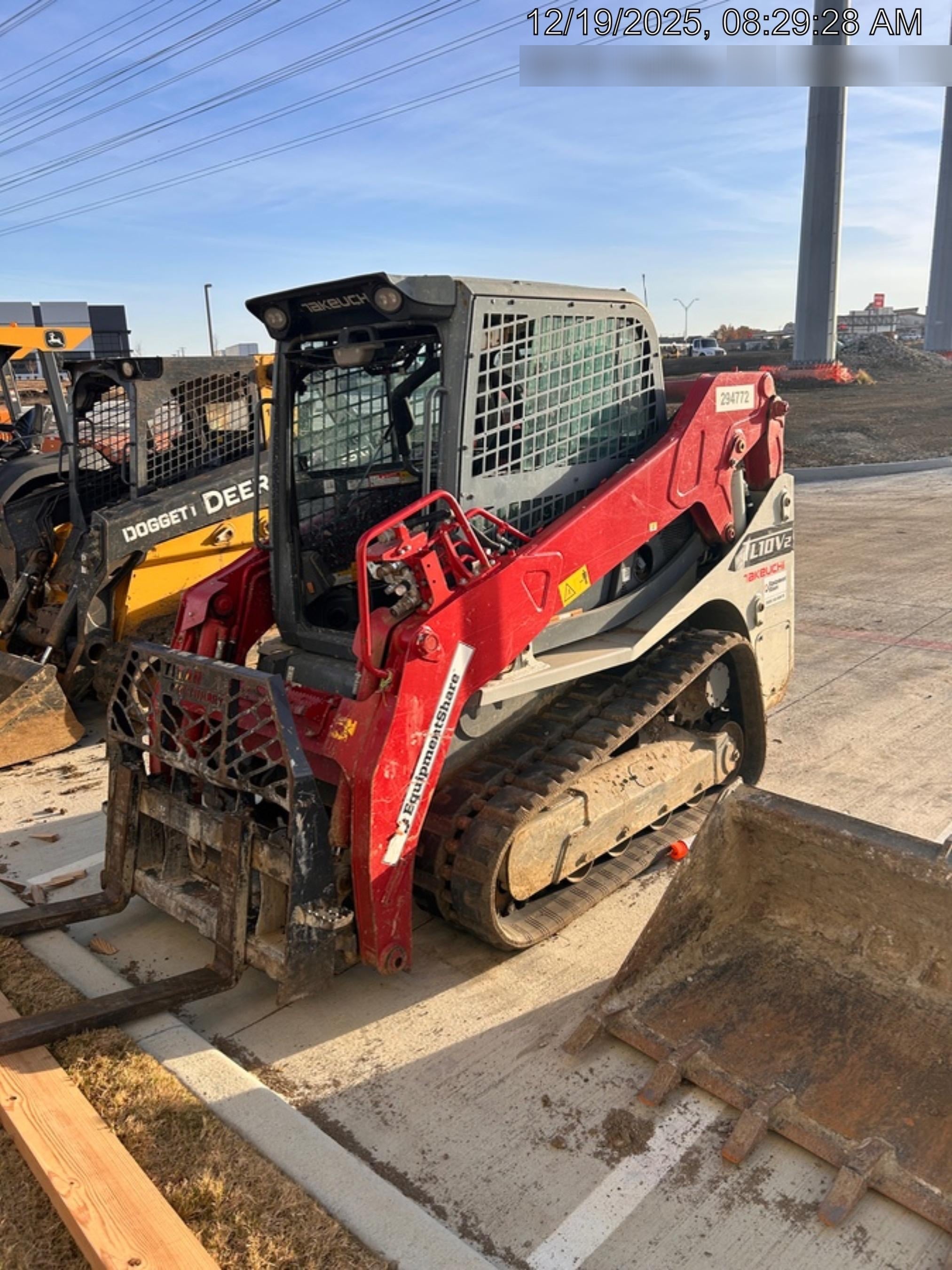 2023 TAKEUCHI TL10V2-CR