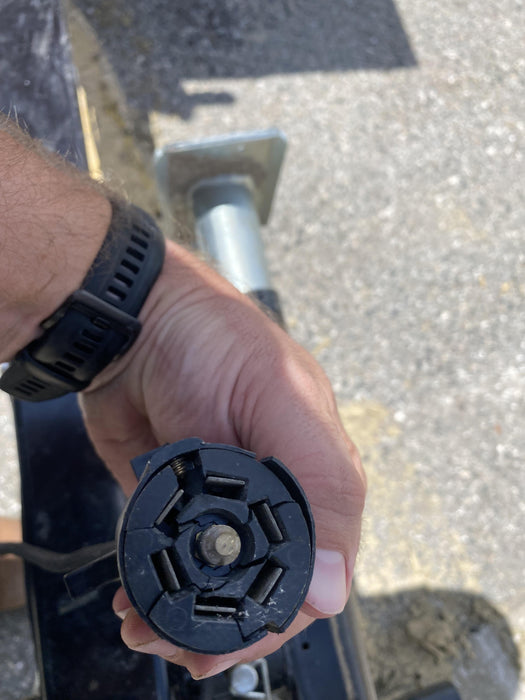 2023 Shindaiwa DGW400MDL Kubota D902 Engine, 23 HP, Dual Op Welder, Wire, Arc, Droop Stick, Tig, and CC Stick Functionality, Simulphase, 3 Phase and 1 Phase Gen Output, Single Axle NB Trlr, Slr Trckl Chrg 12V 12W, Fire Ext