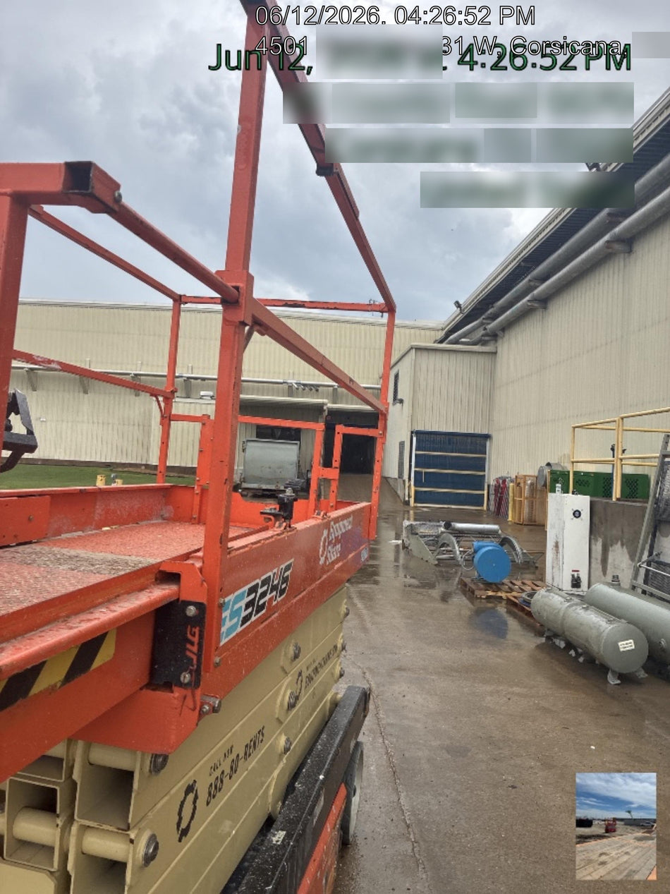 2023 JLG ES3246