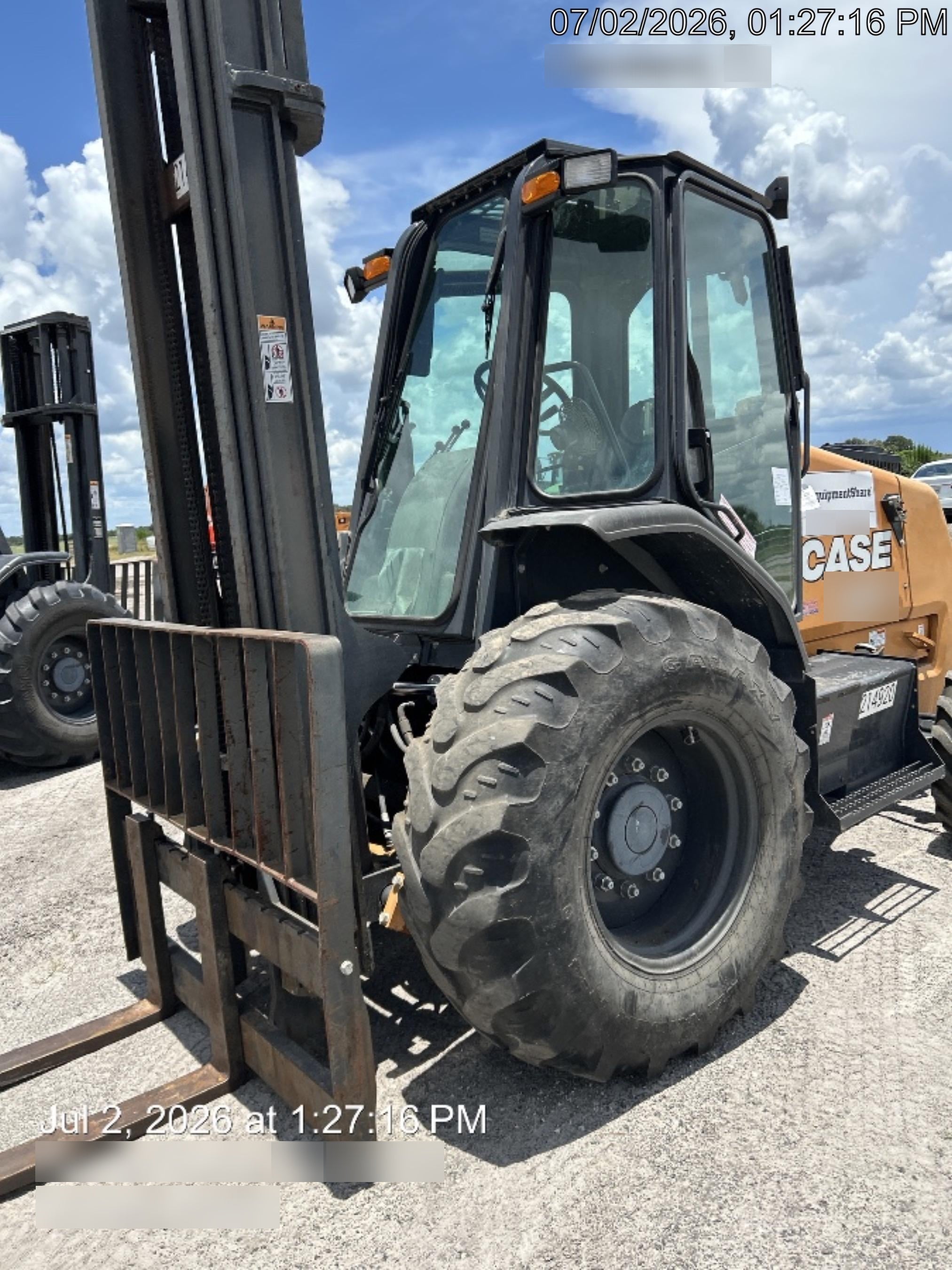 2022 CASE 586H