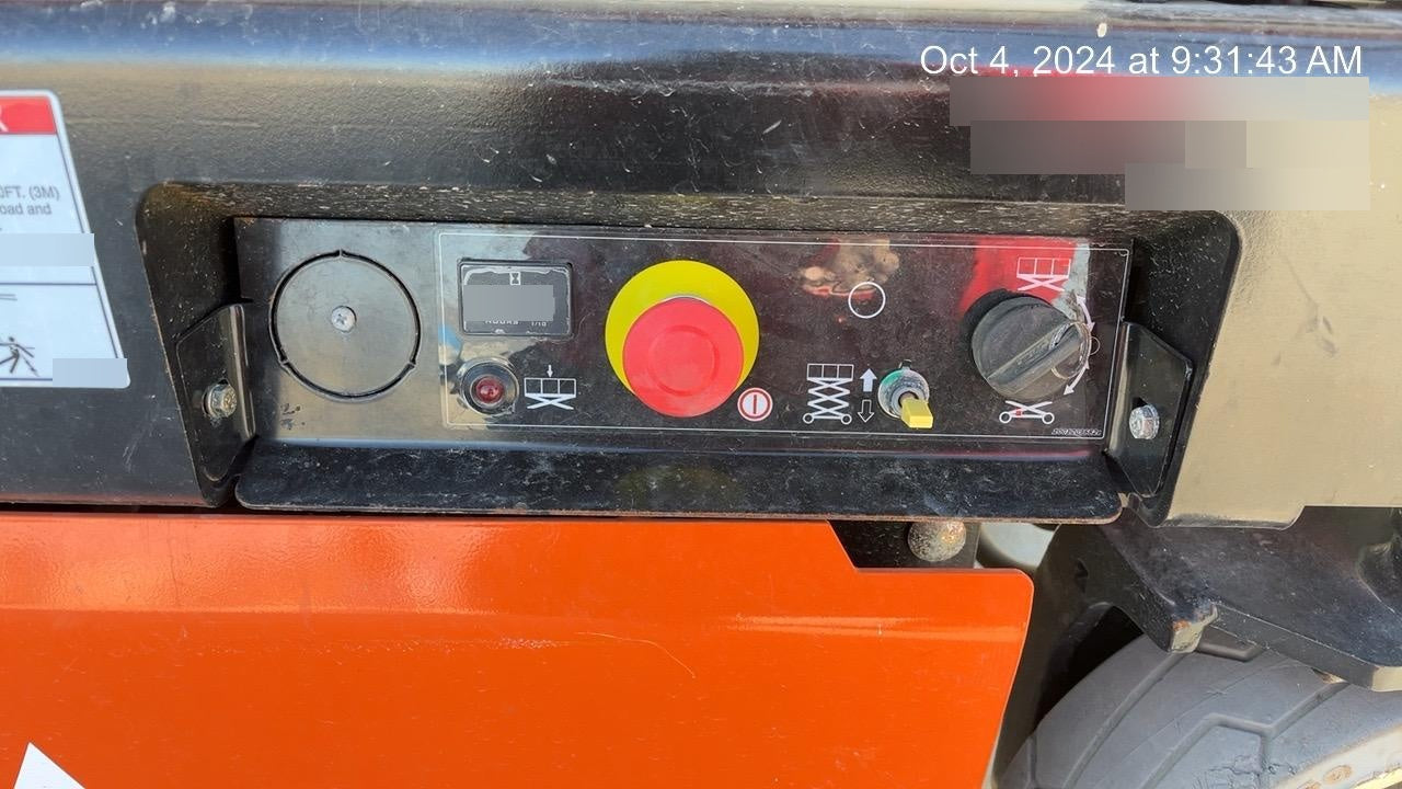 2022 JLG ES1932