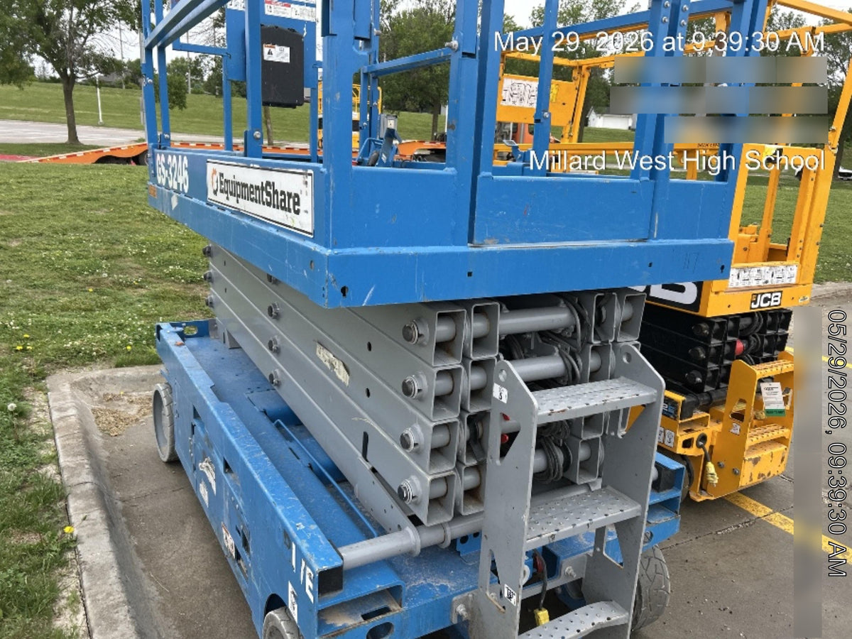 2022 GENIE GS-3246