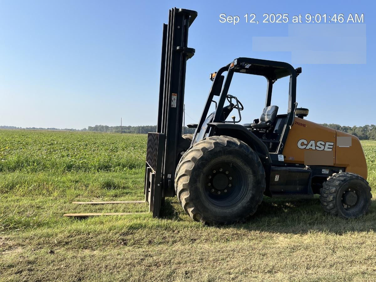 2023 CASE 588H
