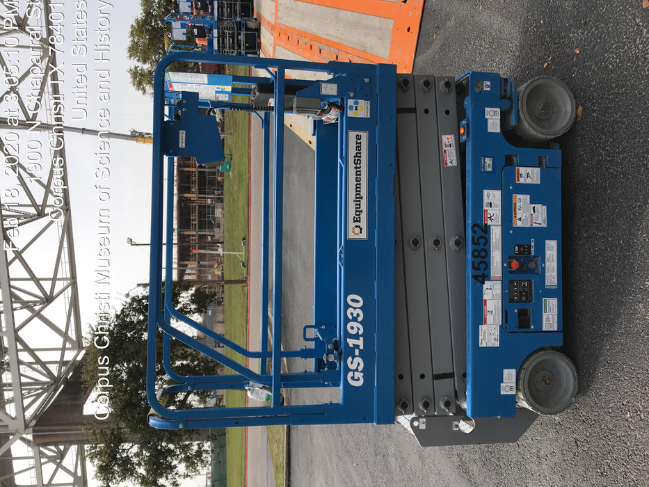 2019 Genie GS-1930 Fixed rails with chain Entry