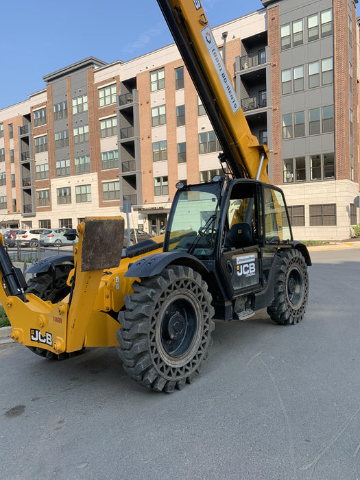2020 JCB 510-56 Cab/Heat/Air, Solid Tires, Work Lights, Beacon, Aux Hydraulics, Back up Alarm, Lifting Eye, ES Decals