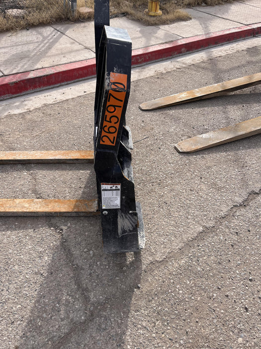 2021 TAKEUCHI 48" Pallet Forks - Takeuchi