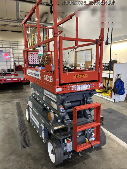 2020 Skyjack SJIII-3219 Solid NM Tires, Half height spring hinged entry gate, Dual Beacons, 800W Inverter