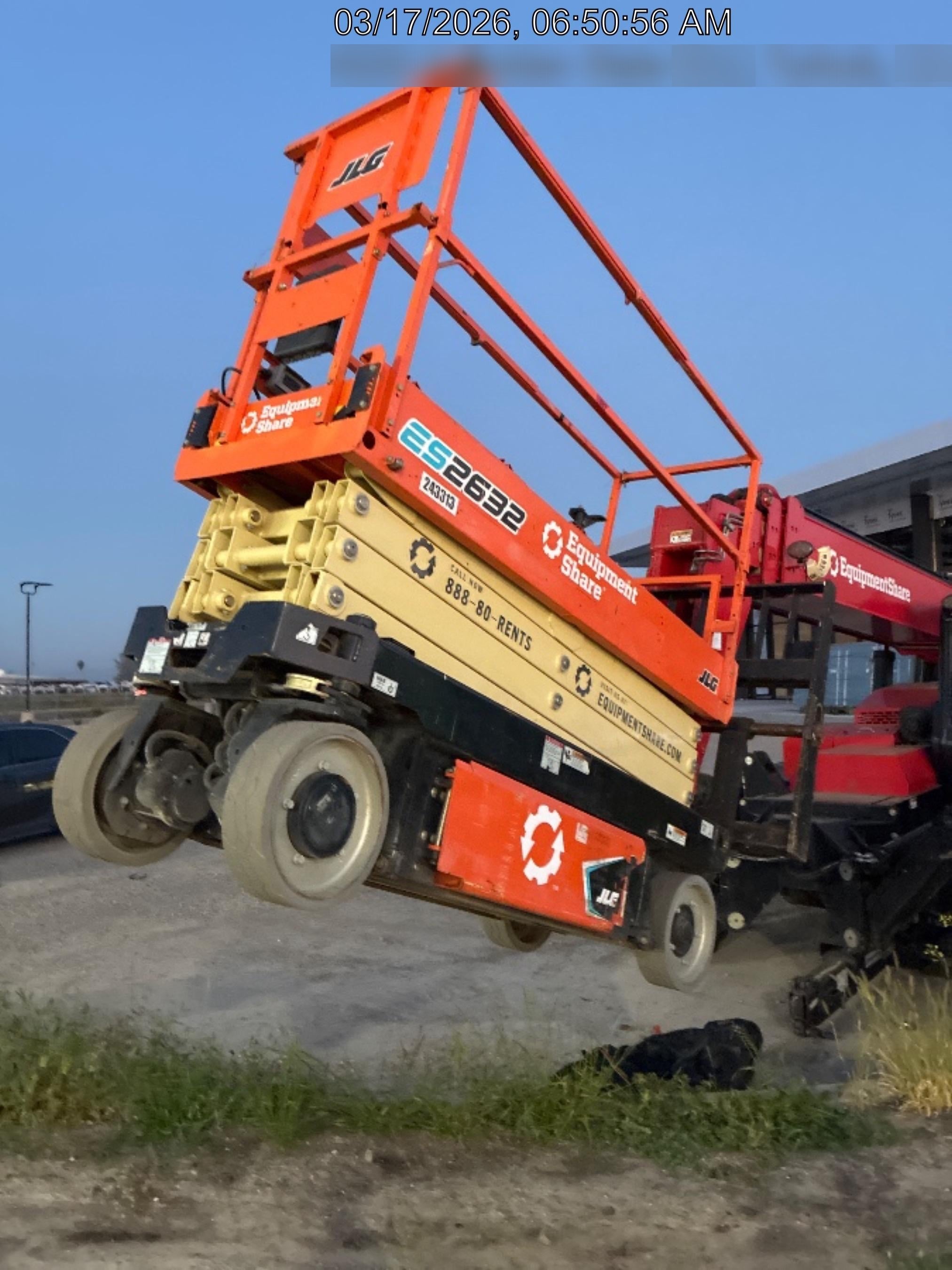 2022 JLG ES2632