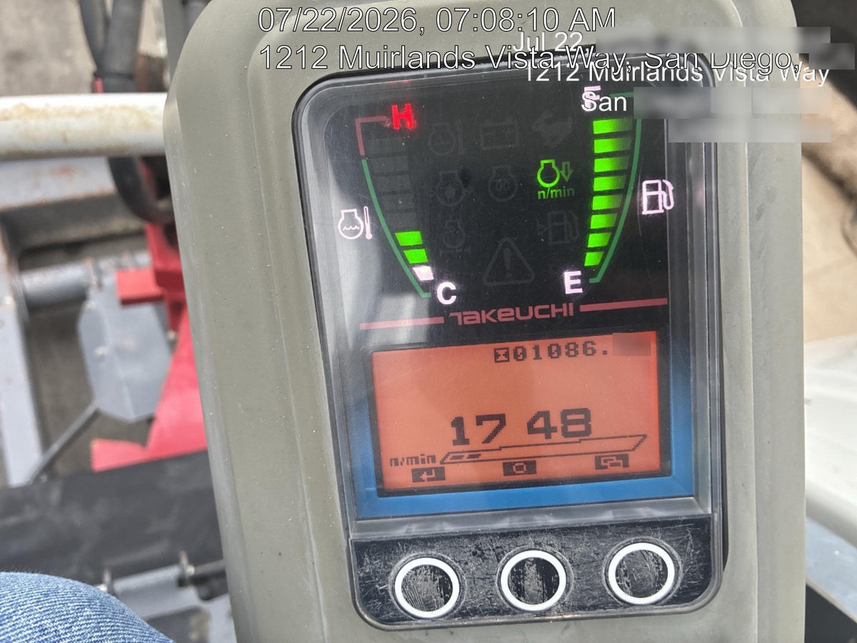 2021 TAKEUCHI TB240R