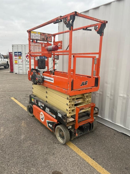 2021 JLG ES1932