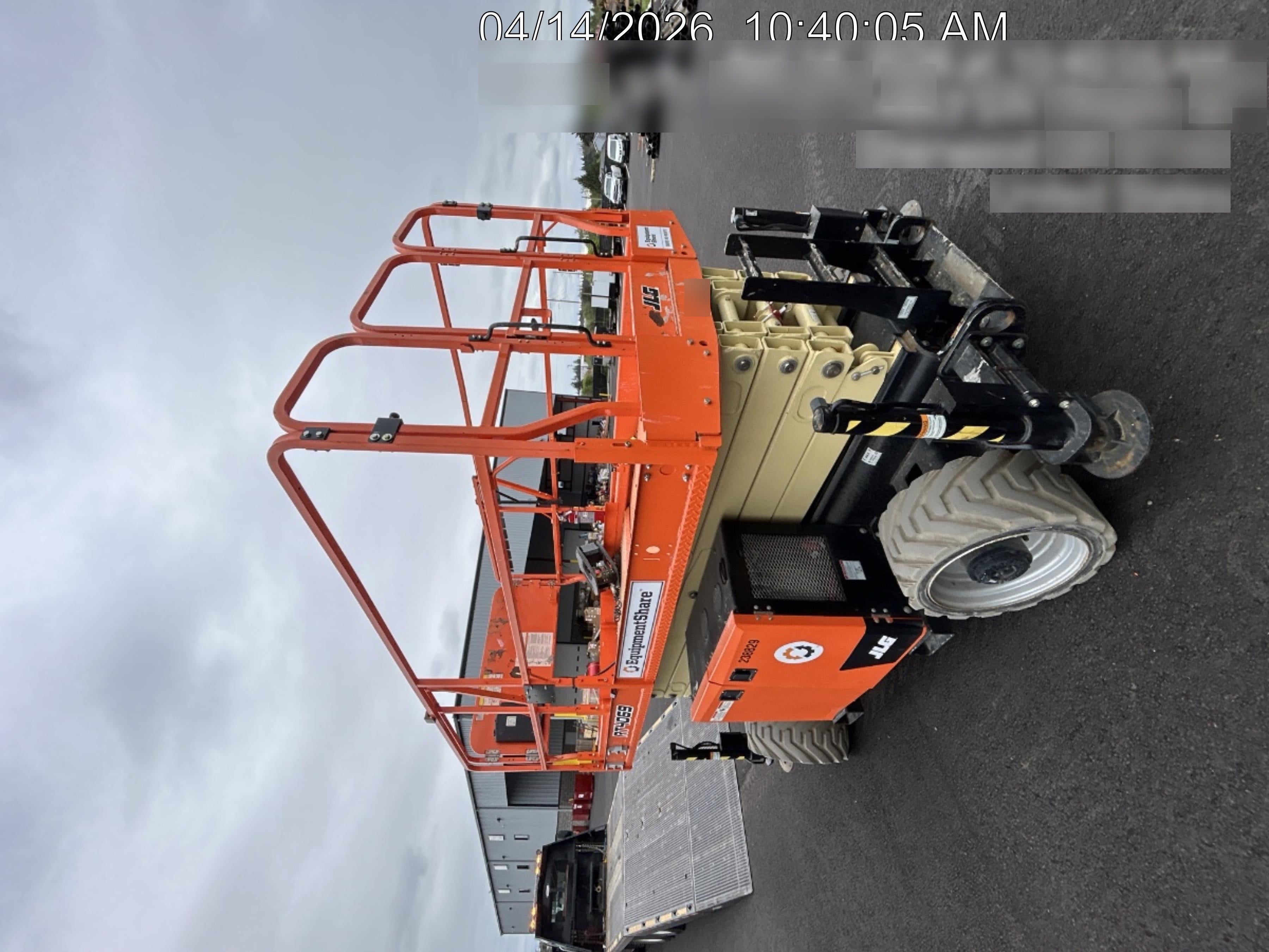 2022 JLG RT4069