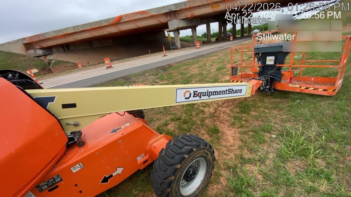 2021 JLG 400S