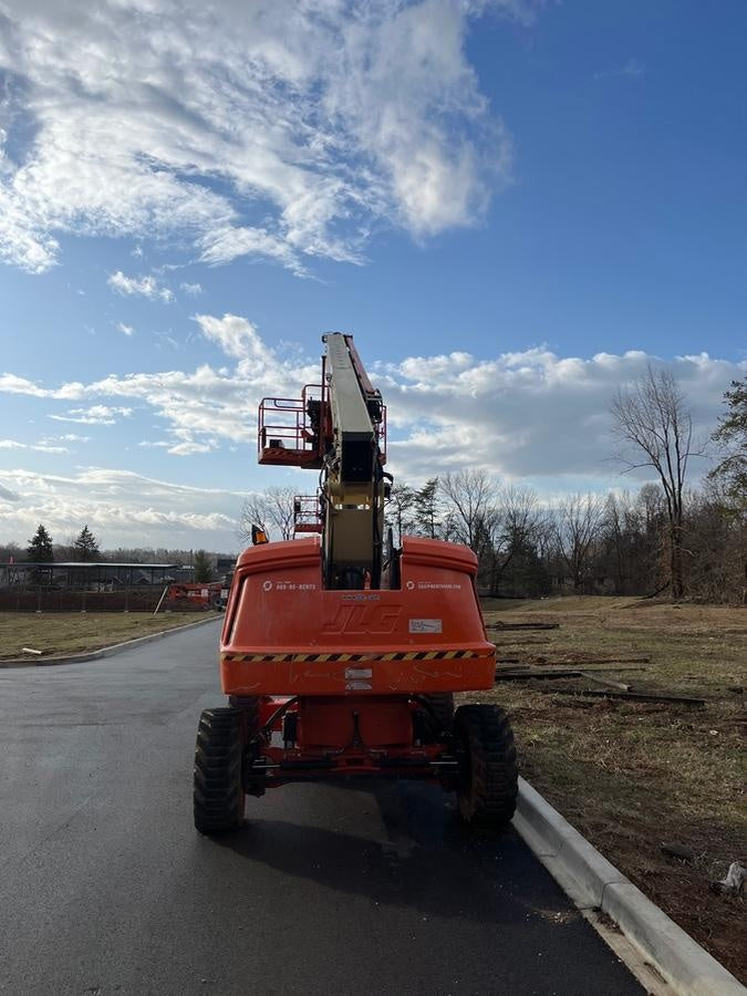 2022 JLG 660SJ