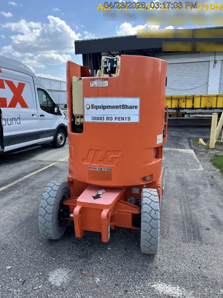 2019 JLG E300AJP