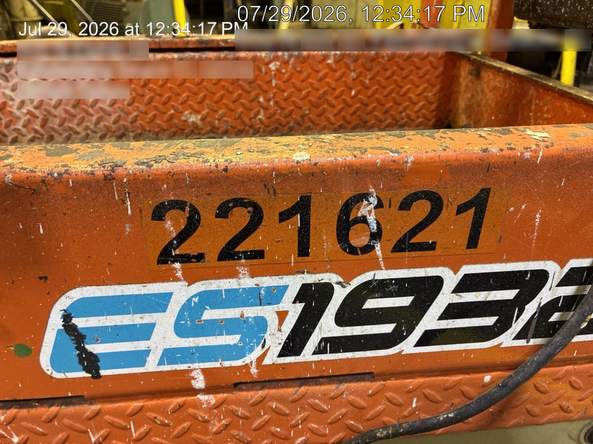 2022 JLG ES1932