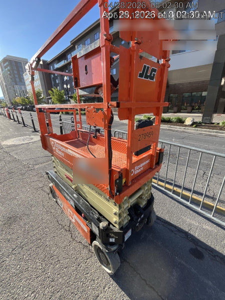 2022 JLG ES1932