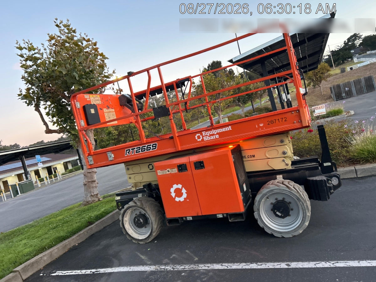 2022 JLG RT2669