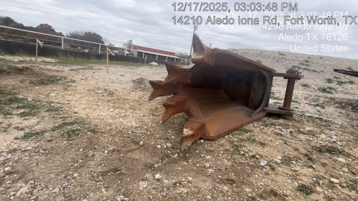 2021 ROCKLAND 30" Bucket - Rockland