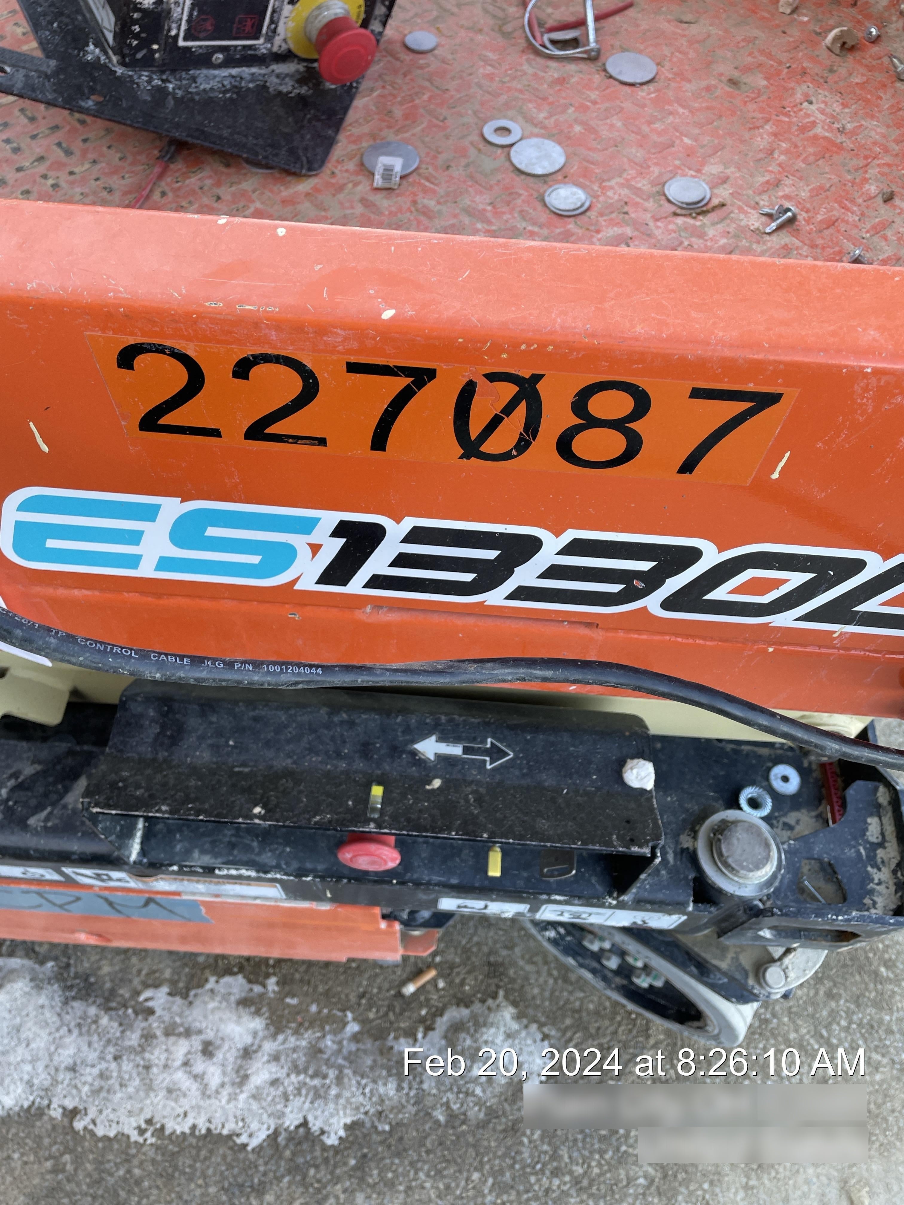 2022 JLG ES1330L