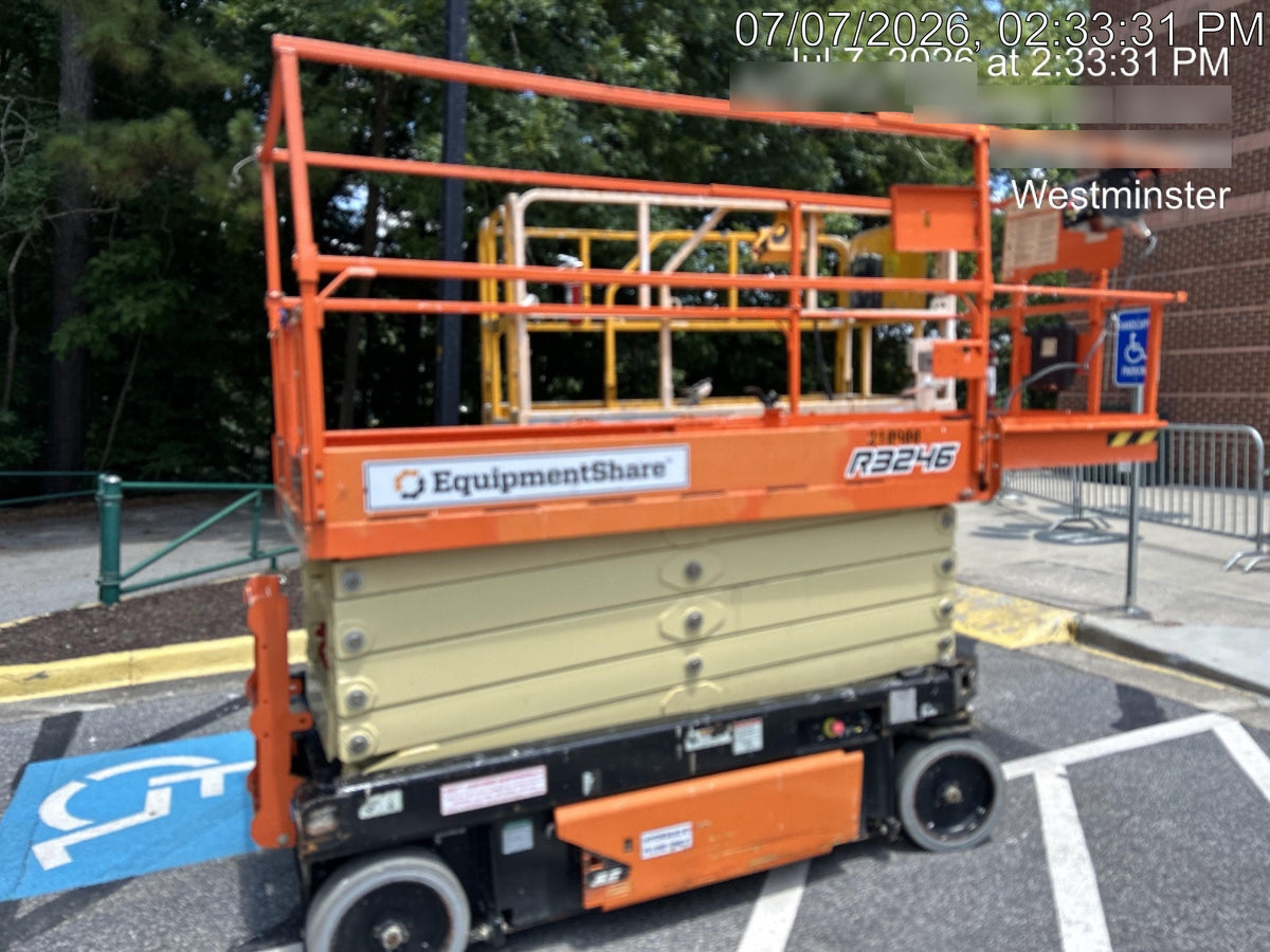 2022 JLG R3246